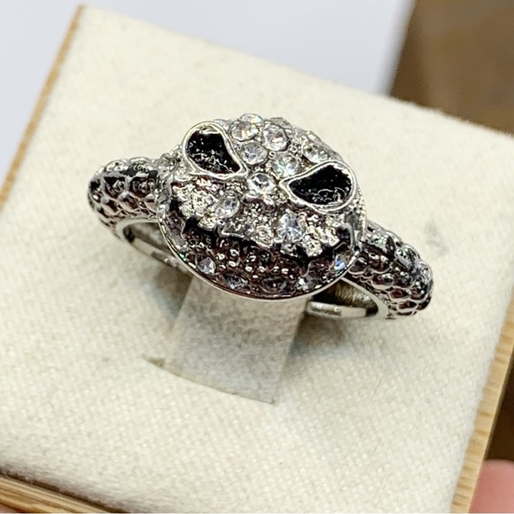 Jack Skellington pave crystal and enamel Nightmare Before Christmas ring sz 6.5 - Picture 3 of 12